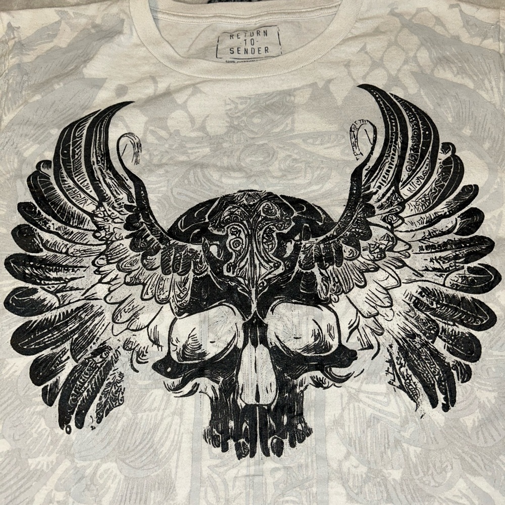 Men's Graphic Tee with Black Winged Skull Design (size XL) - Picture 2 of 5